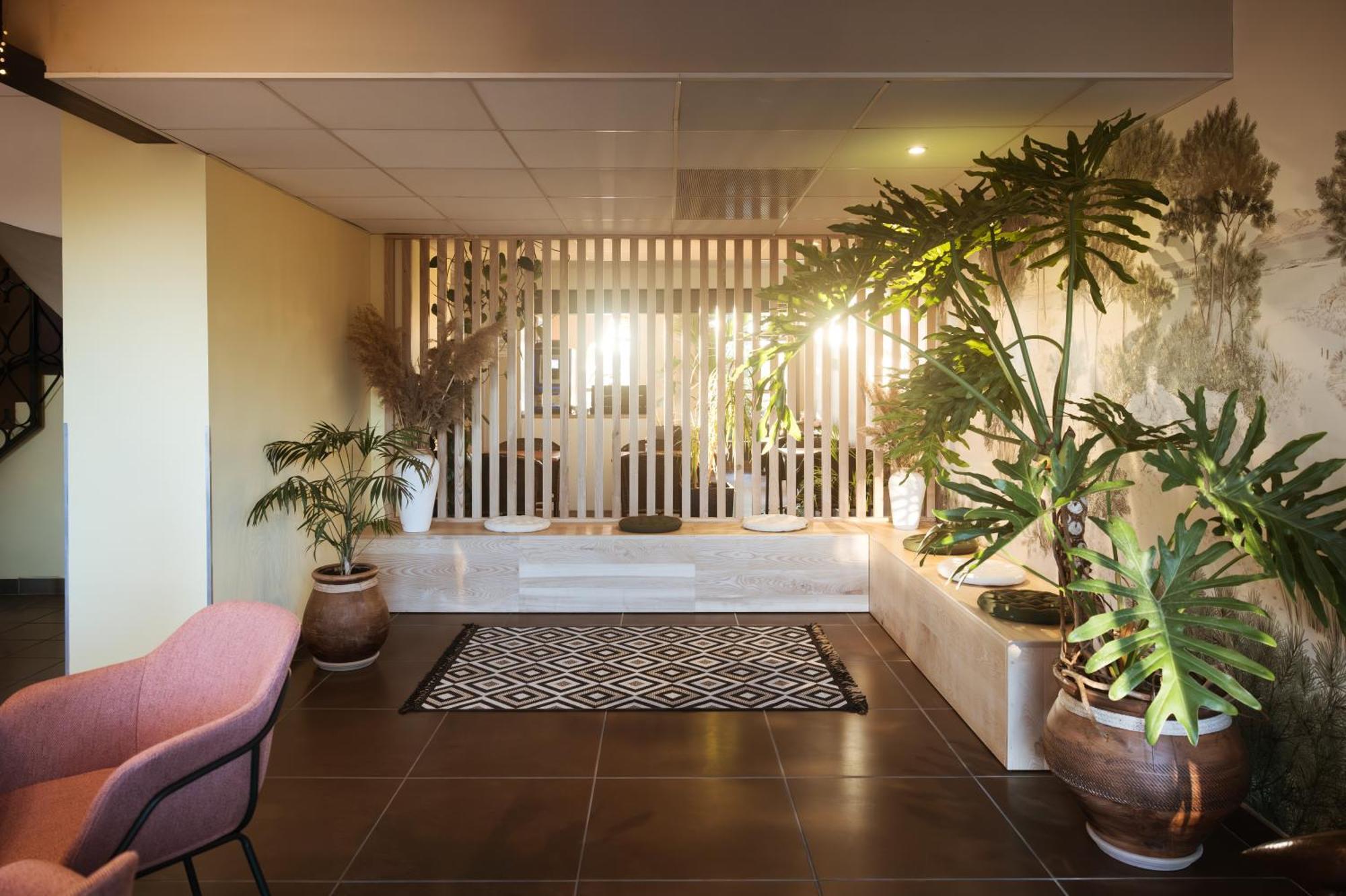 Les Jardins Du Canal Piscine Chauffee Эг-Морт Экстерьер фото